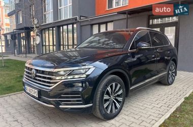 Внедорожник / Кроссовер Volkswagen Touareg 2019 в Черновцах
