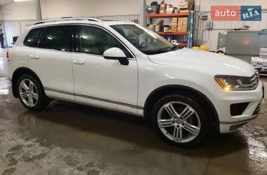 Внедорожник / Кроссовер Volkswagen Touareg 2016 в Тернополе