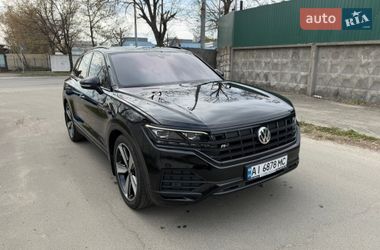 Позашляховик / Кросовер Volkswagen Touareg 2018 в Києві