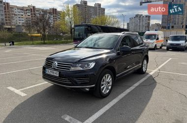 Внедорожник / Кроссовер Volkswagen Touareg 2018 в Киеве