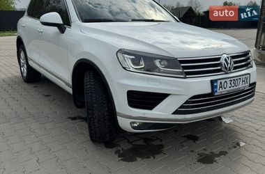 Внедорожник / Кроссовер Volkswagen Touareg 2015 в Иршаве