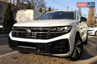 Позашляховик / Кросовер Volkswagen Touareg 2024 в Одесі