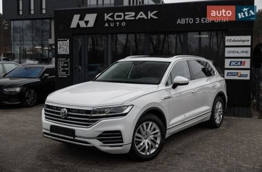 Позашляховик / Кросовер Volkswagen Touareg 2019 в Львові