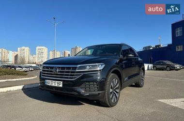 Внедорожник / Кроссовер Volkswagen Touareg 2021 в Киеве