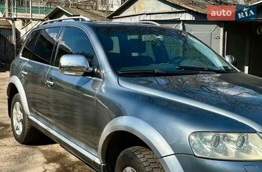 Позашляховик / Кросовер Volkswagen Touareg 2004 в Києві