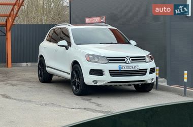 Внедорожник / Кроссовер Volkswagen Touareg 2013 в Харькове