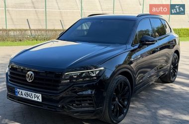 Внедорожник / Кроссовер Volkswagen Touareg 2018 в Киеве