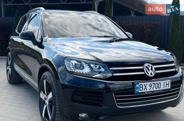 Внедорожник / Кроссовер Volkswagen Touareg 2012 в Шепетовке