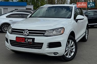 Внедорожник / Кроссовер Volkswagen Touareg 2014 в Киеве