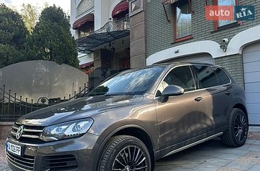 Позашляховик / Кросовер Volkswagen Touareg 2011 в Києві