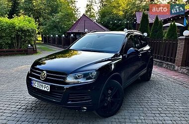 Внедорожник / Кроссовер Volkswagen Touareg 2011 в Самборе