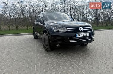 Внедорожник / Кроссовер Volkswagen Touareg 2012 в Кропивницком