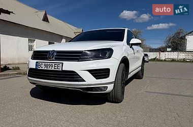 Внедорожник / Кроссовер Volkswagen Touareg 2015 в Добротворе