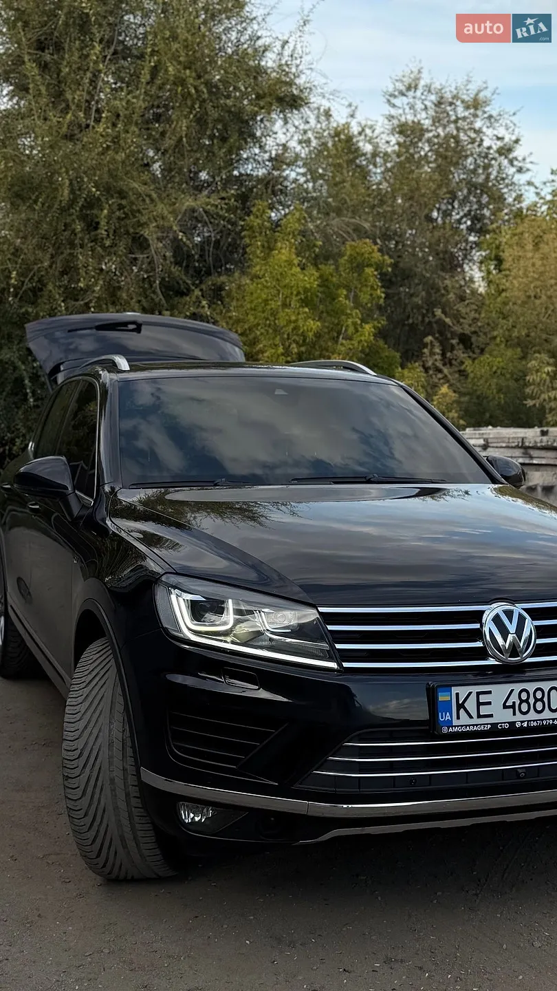 2015 Volkswagen Touareg - мініатюра 2