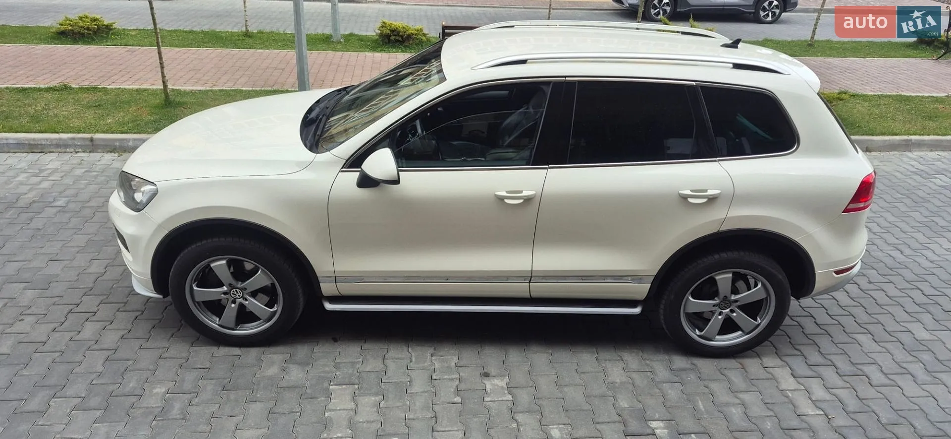 2010 Volkswagen Touareg - мініатюра 35