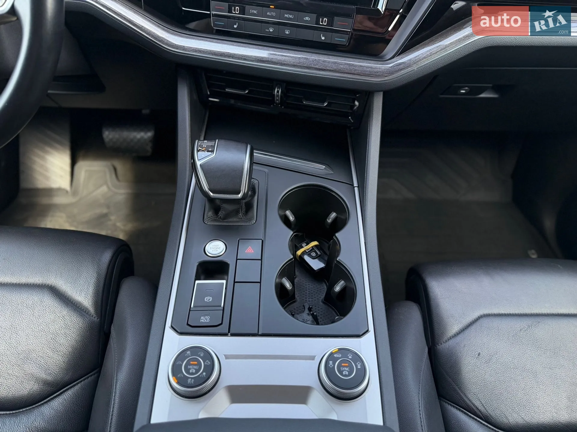 2020 Volkswagen Touareg - мініатюра 20