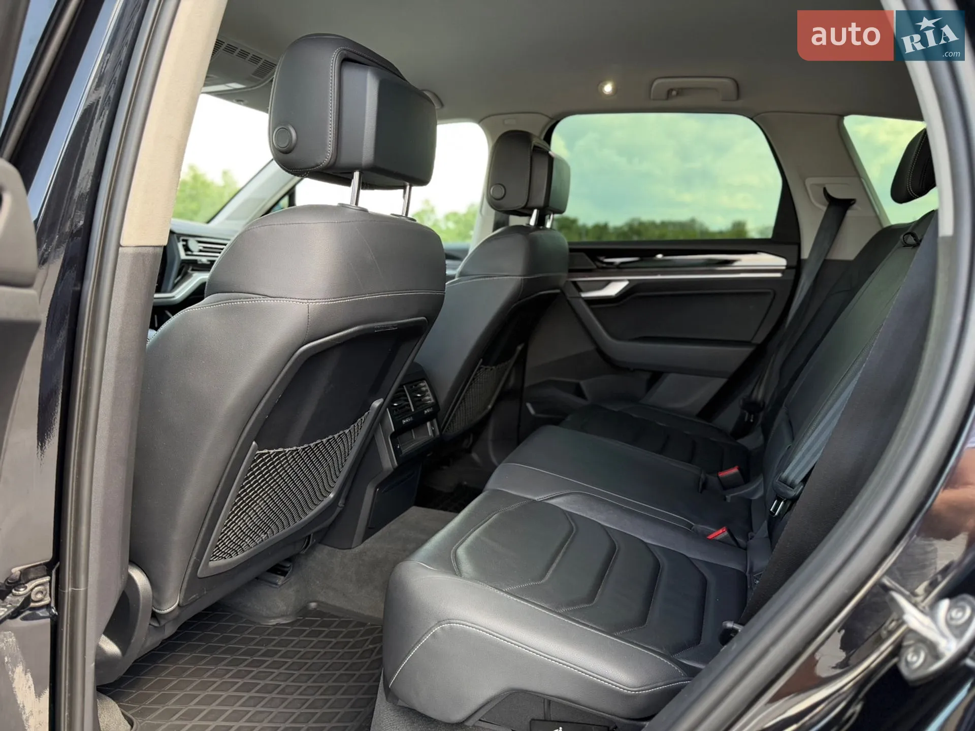 2020 Volkswagen Touareg - мініатюра 25
