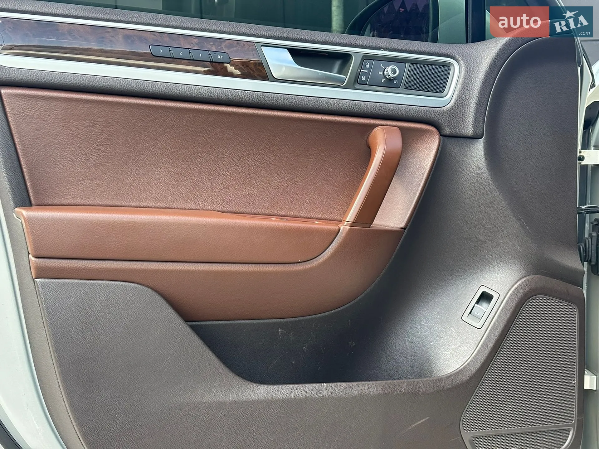 2014 Volkswagen Touareg - мініатюра 23
