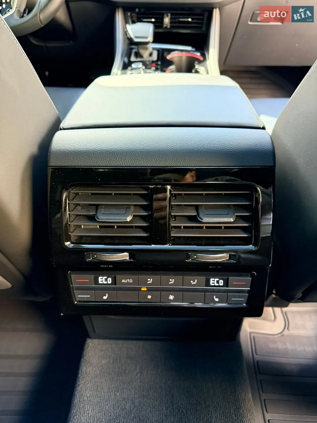 2024 Volkswagen Touareg - мініатюра 10
