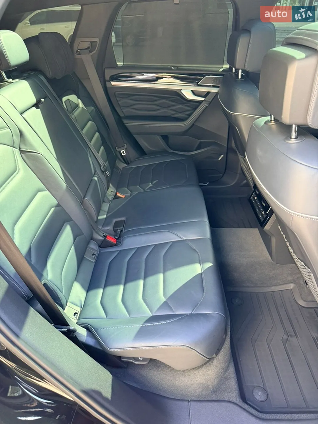 2024 Volkswagen Touareg - мініатюра 12