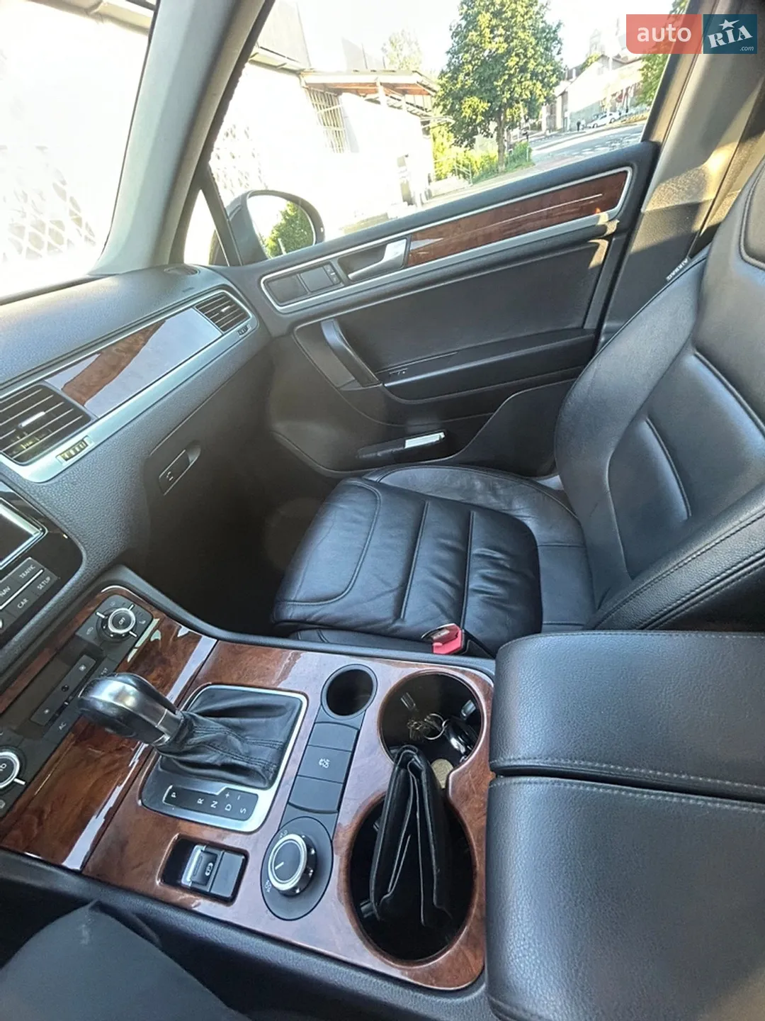 Volkswagen Touareg 2012 VIN WVGEF9BP5CD009921 фото оголошення 11 з 25