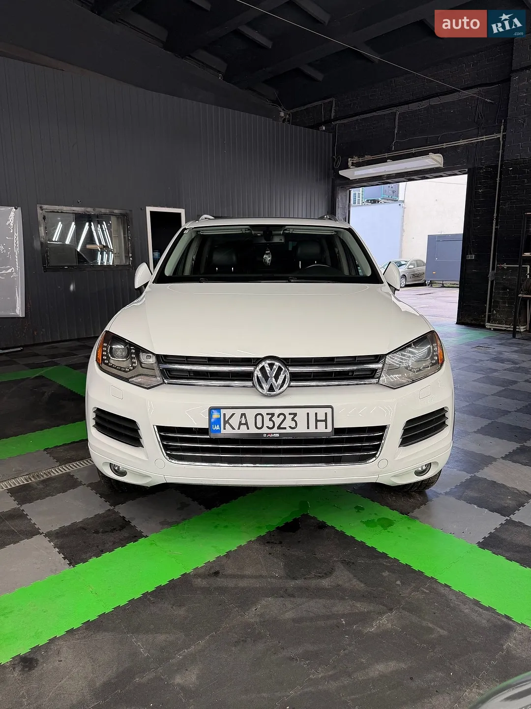 2013 Volkswagen Touareg - мініатюра 2