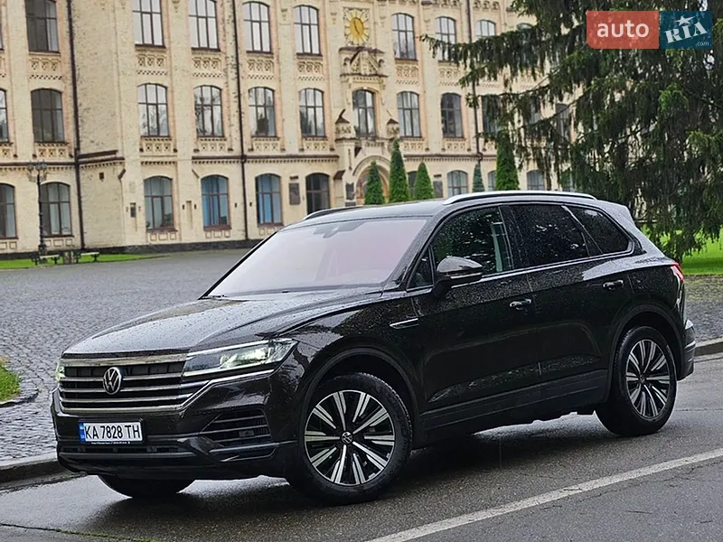 Volkswagen Touareg 2022 VIN WVGZZZCRZND029967 фото оголошення 16 з 47