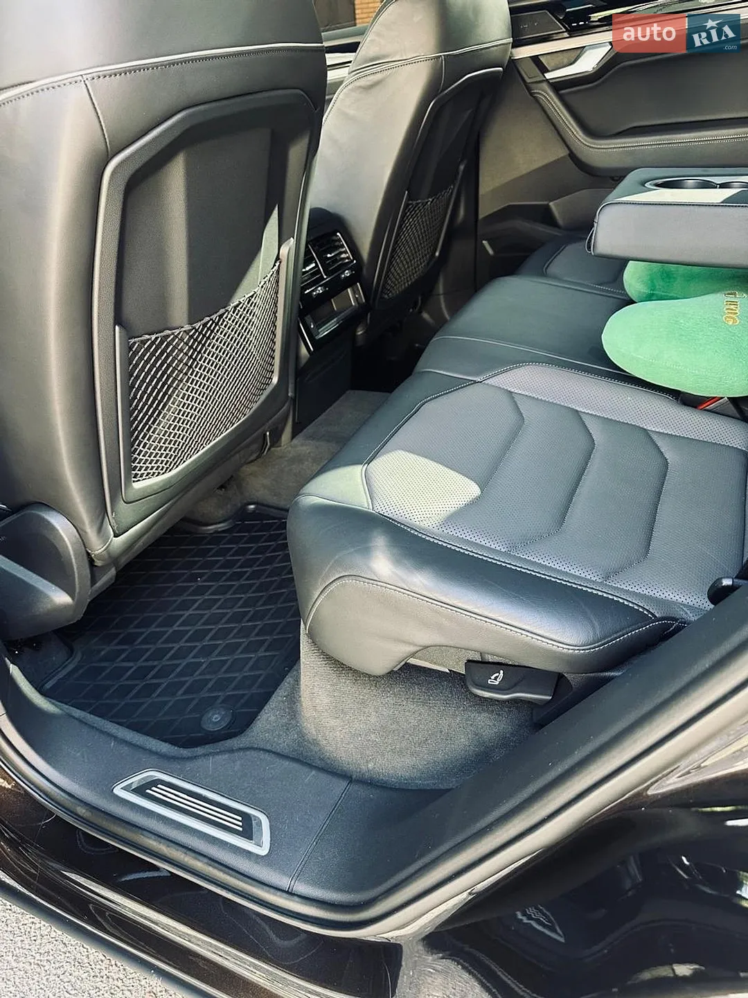 Volkswagen Touareg 2019 VIN WVGZZZCRZKD026201 фото оголошення 10 з 15