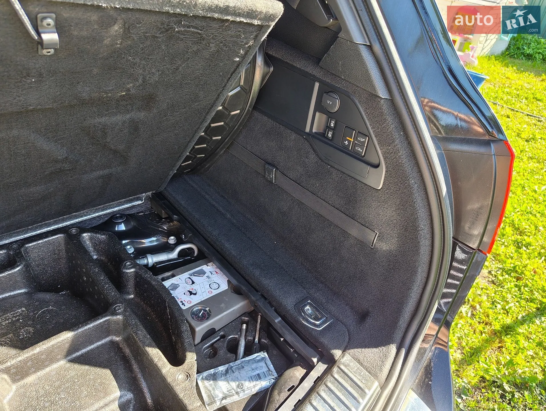 Volkswagen Touareg 2015 VIN WVGZZZ7PZFD009279 фото оголошення 31 з 39