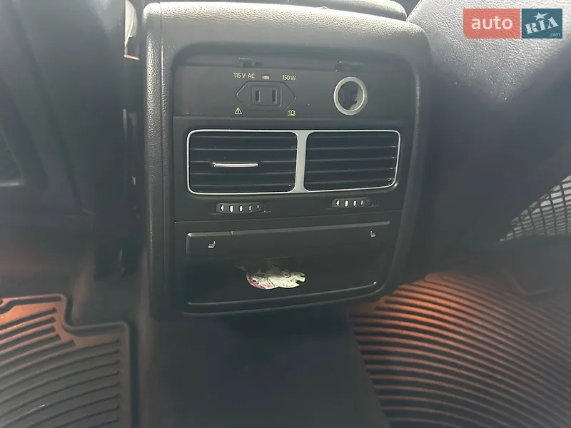 Volkswagen Touareg 2012 VIN WVGEP9BP4DD005115 фото оголошення 19 з 71