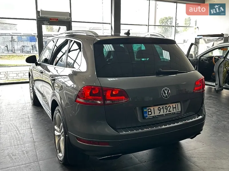 Volkswagen Touareg 2012 VIN WVGEP9BP4DD005115 фото оголошення 28 з 71