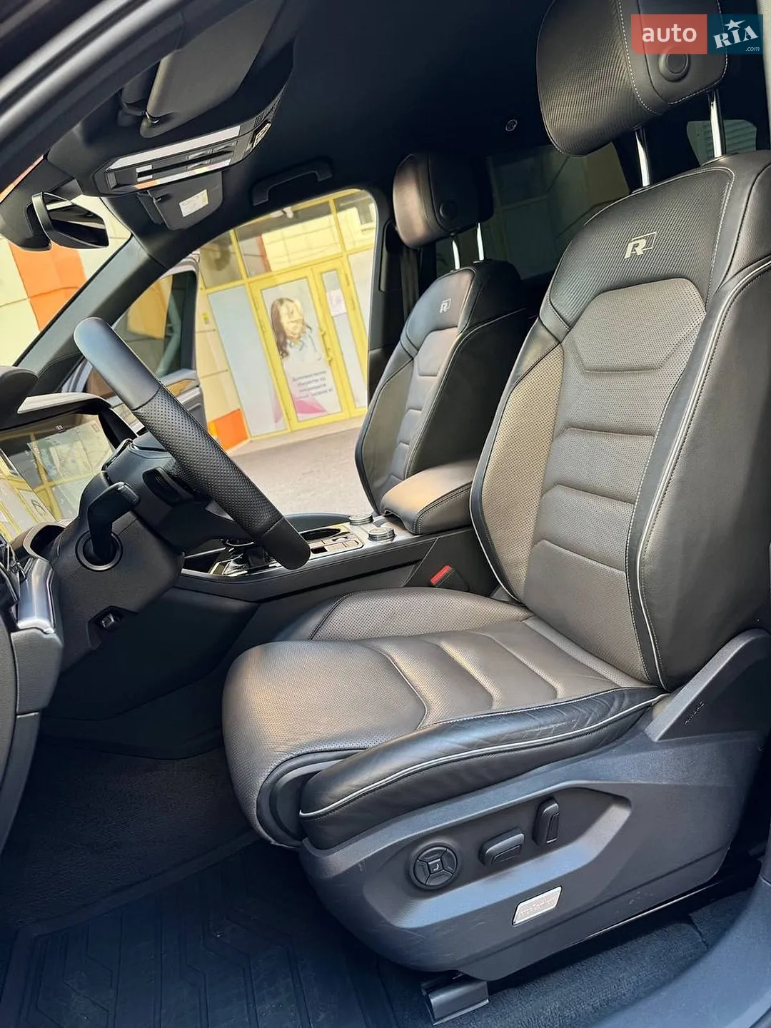 2019 Volkswagen Touareg - мініатюра 41