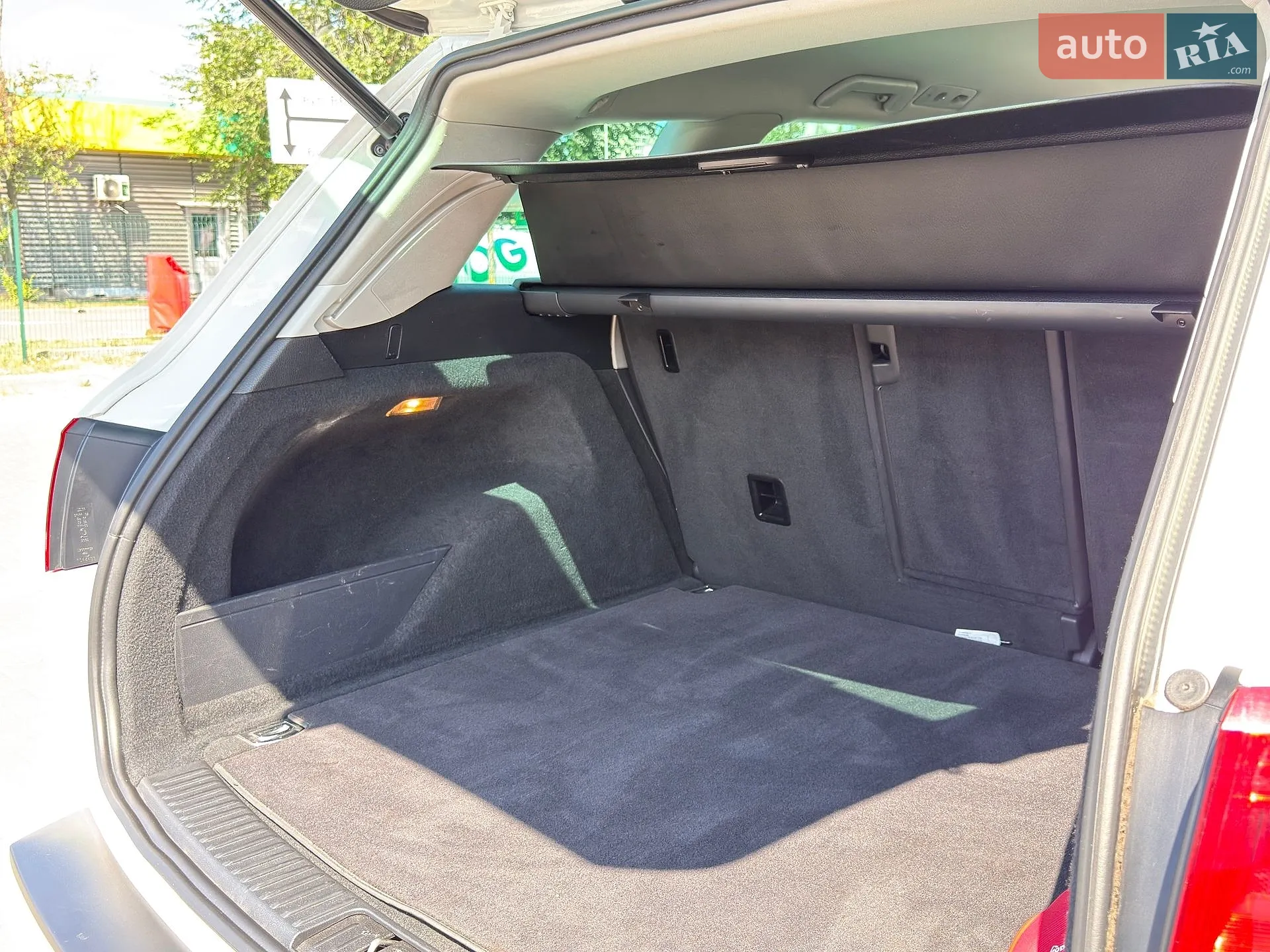 2014 Volkswagen Touareg - мініатюра 39