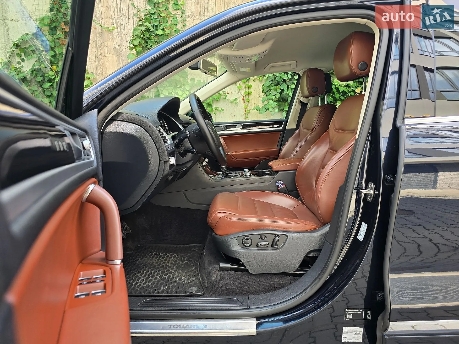 2016 Volkswagen Touareg - мініатюра 18