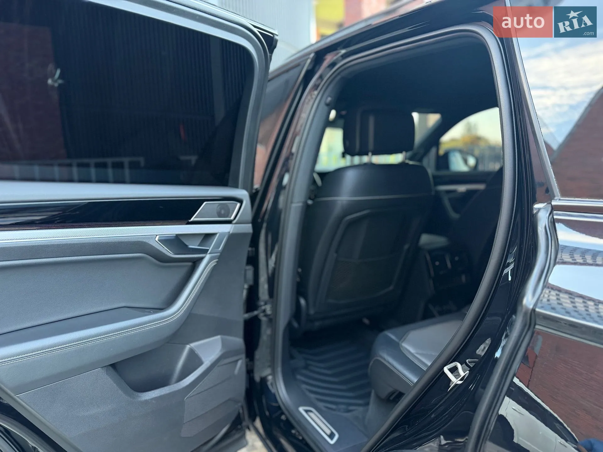 2021 Volkswagen Touareg - мініатюра 35