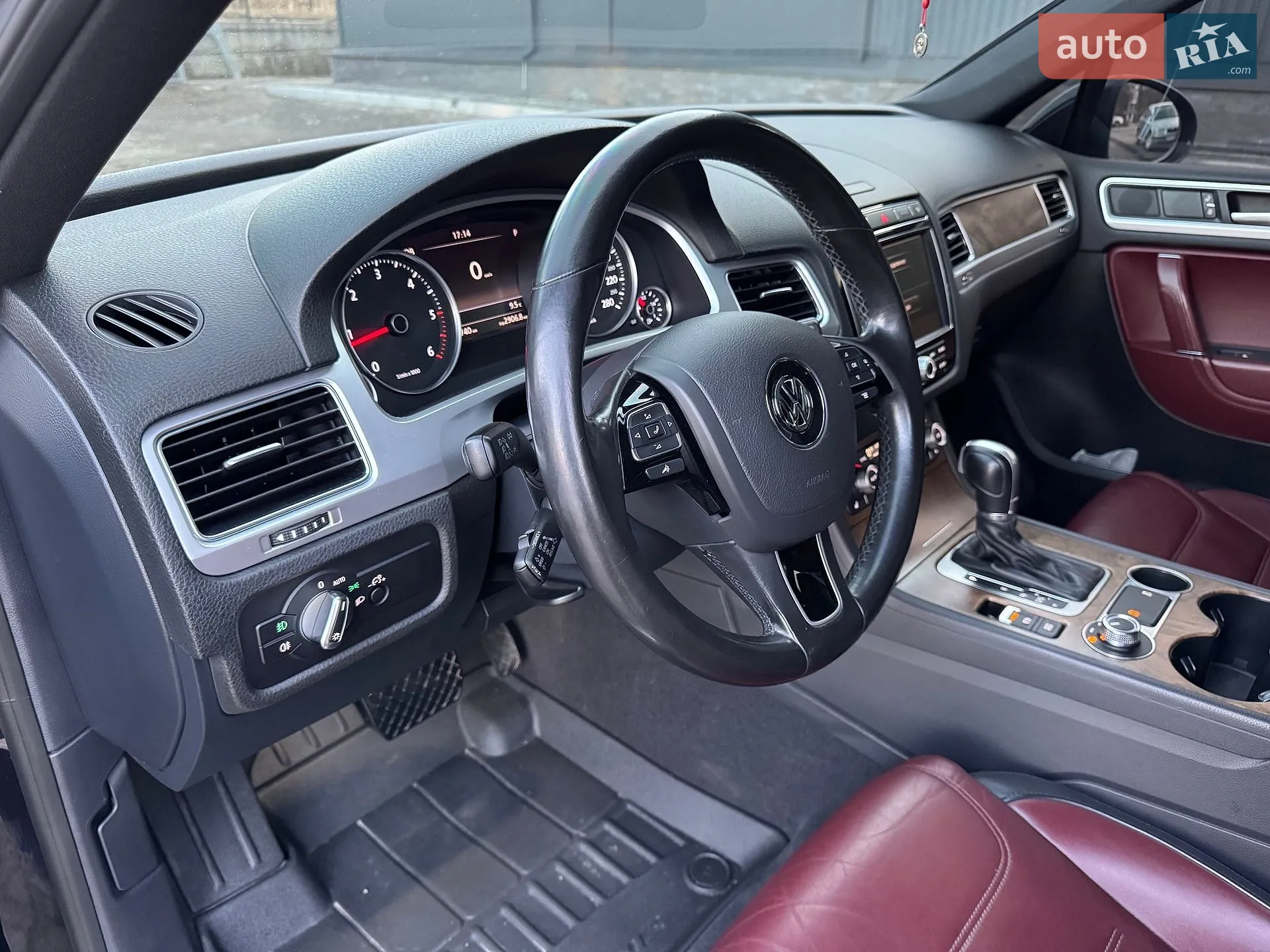 2016 Volkswagen Touareg - мініатюра 11