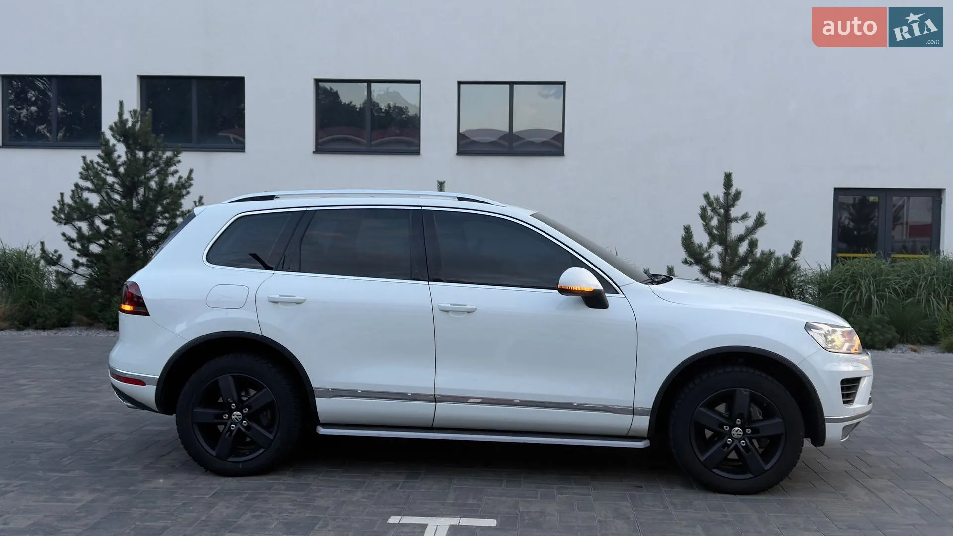 2015 Volkswagen Touareg - мініатюра 9