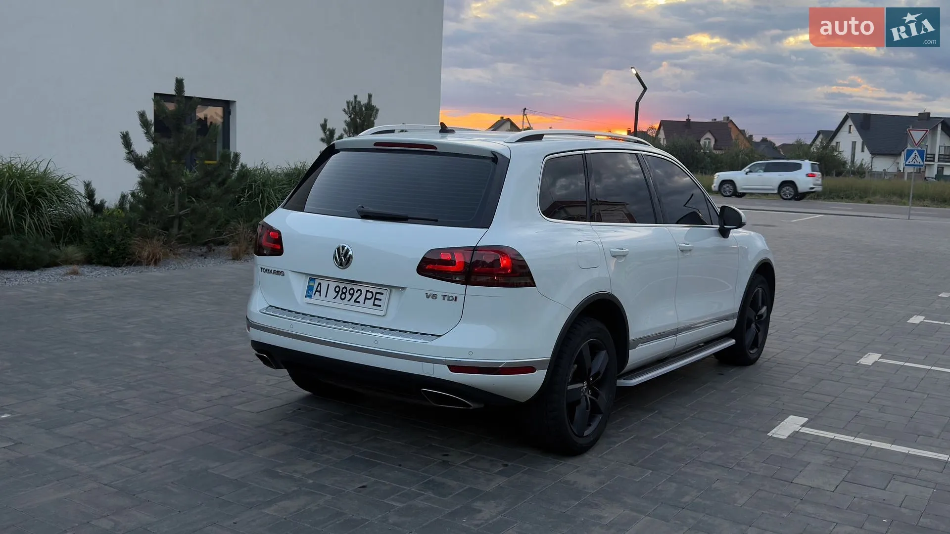 2015 Volkswagen Touareg - мініатюра 13