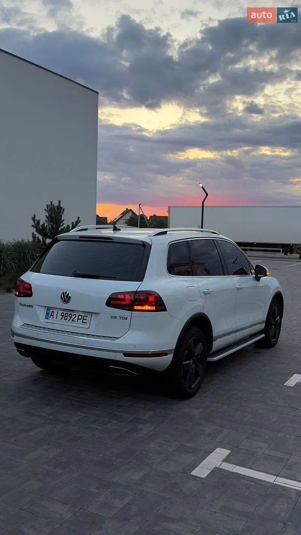 2015 Volkswagen Touareg - мініатюра 18