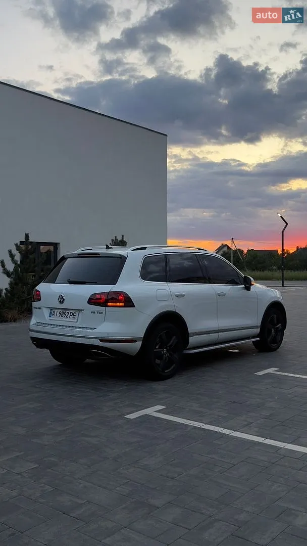 2015 Volkswagen Touareg - мініатюра 17