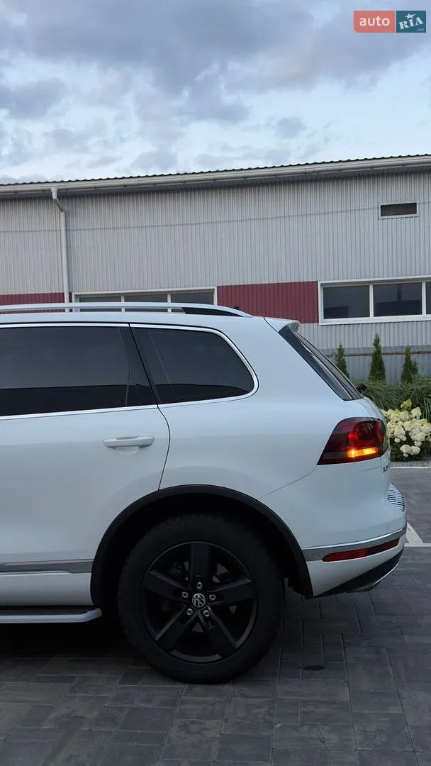 2015 Volkswagen Touareg - мініатюра 11