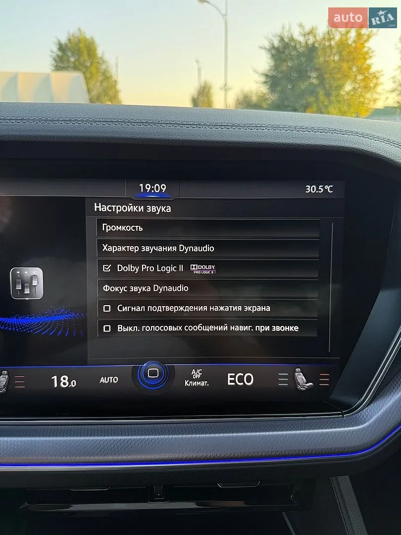 2019 Volkswagen Touareg - мініатюра 30