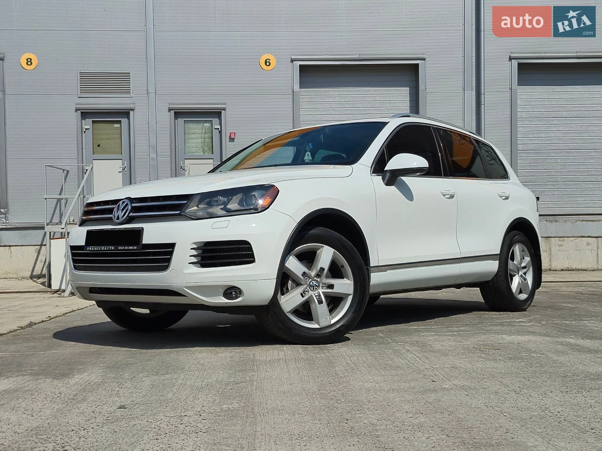 2012 Volkswagen Touareg - мініатюра 3