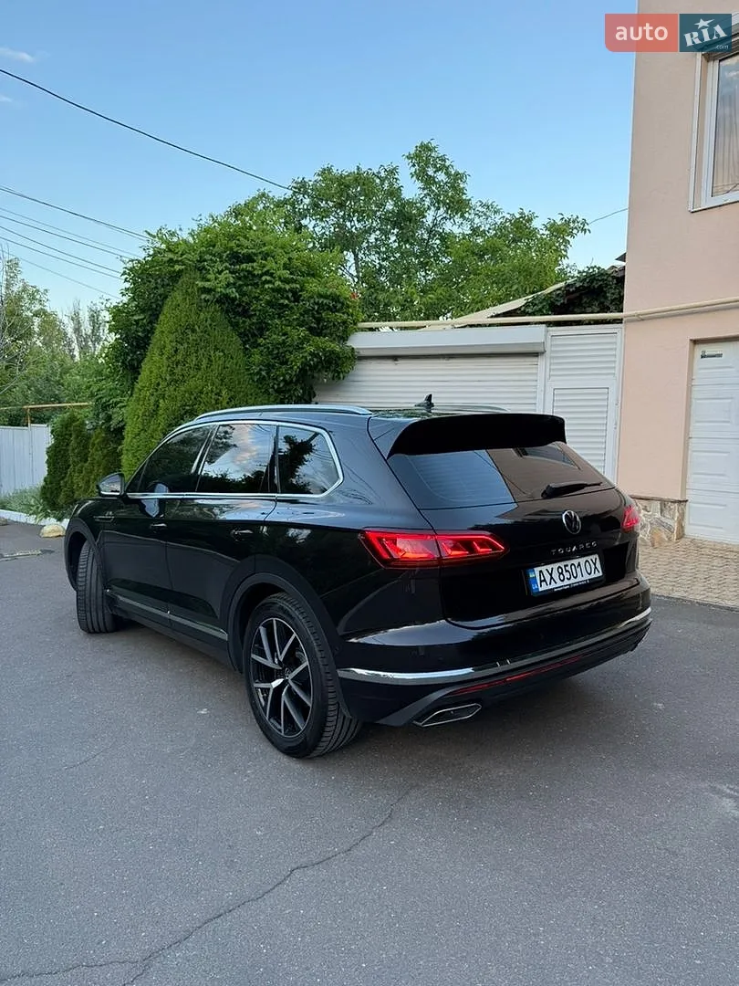 2022 Volkswagen Touareg - мініатюра 12