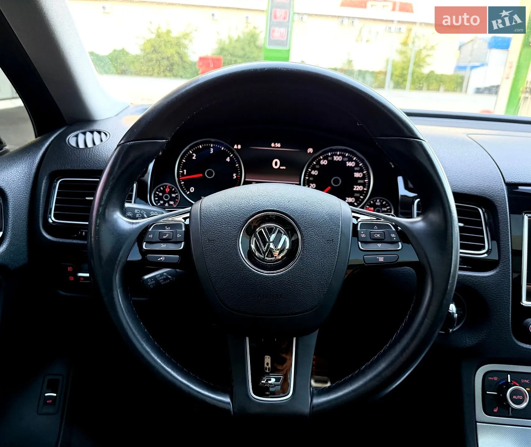 2014 Volkswagen Touareg - мініатюра 40