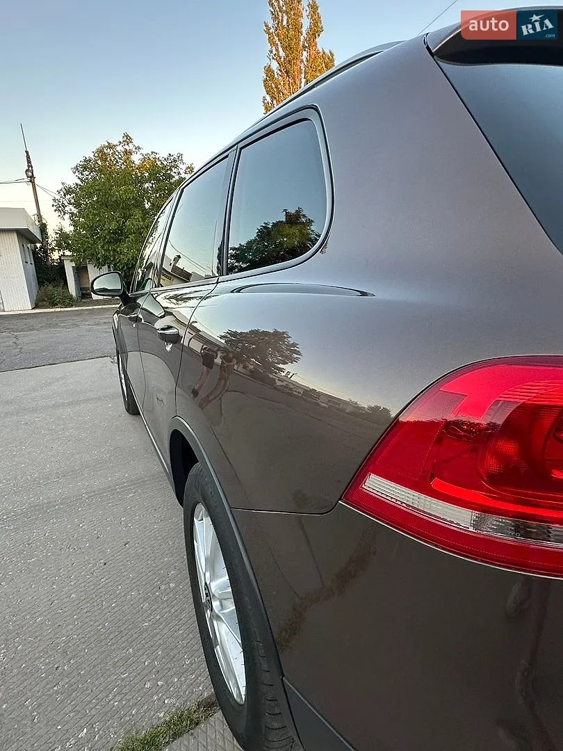 2011 Volkswagen Touareg - мініатюра 6