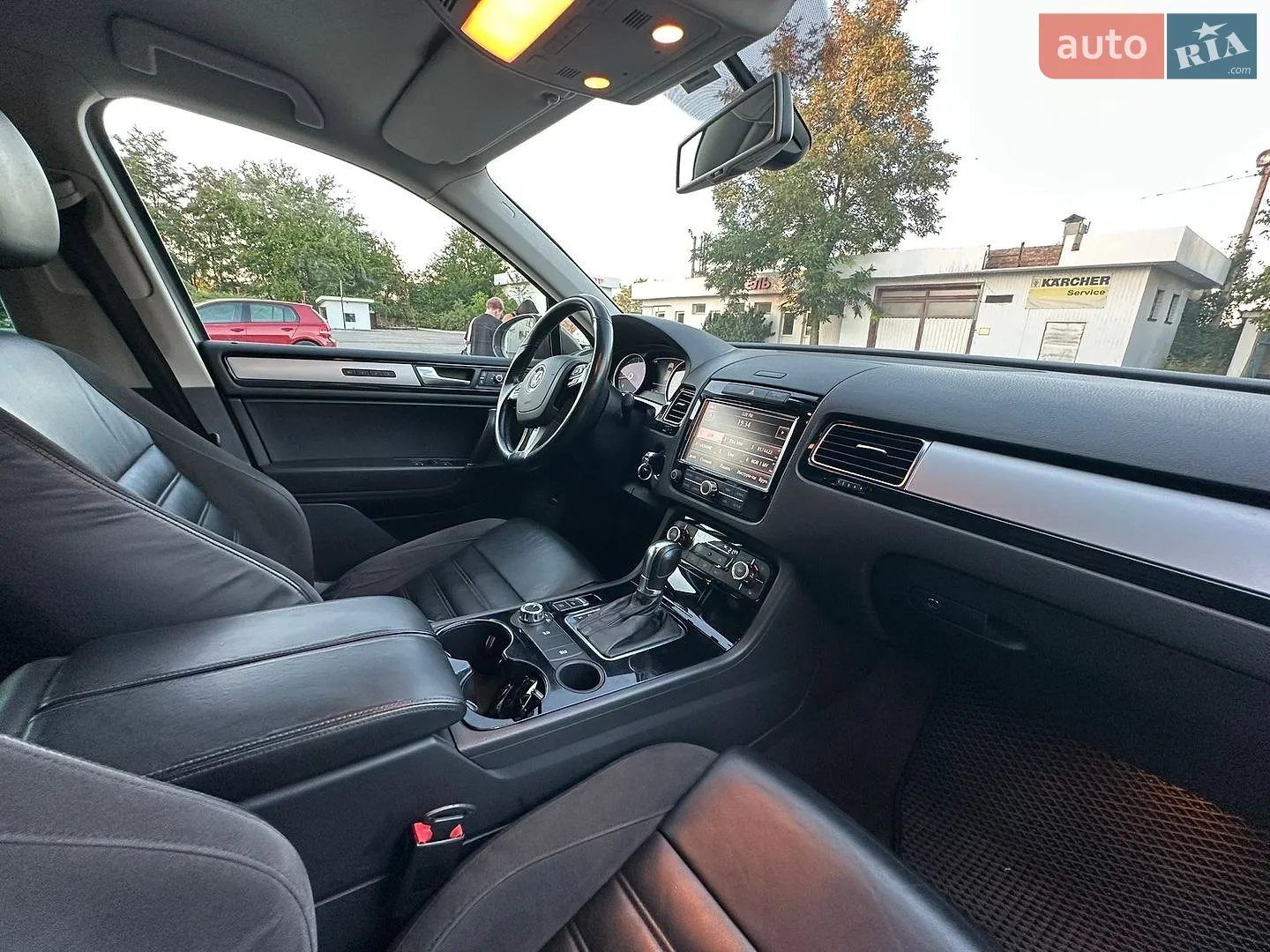 2011 Volkswagen Touareg - мініатюра 14