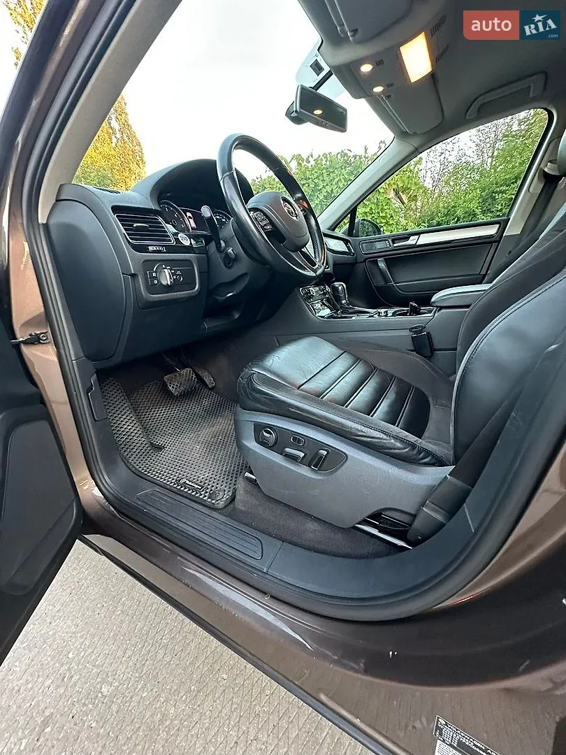 2011 Volkswagen Touareg - мініатюра 16