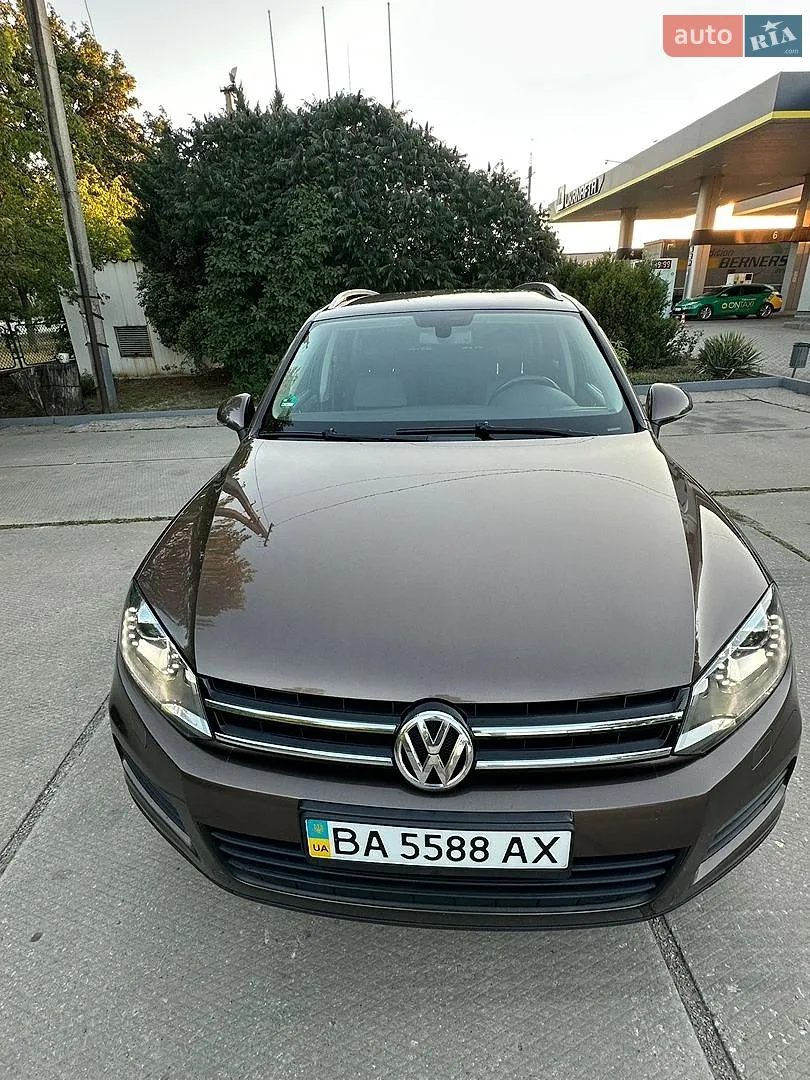2011 Volkswagen Touareg - мініатюра 3