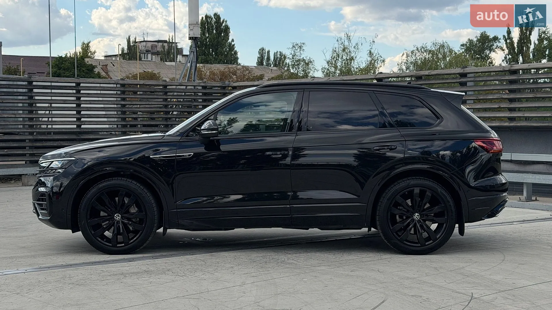 2022 Volkswagen Touareg - мініатюра 15